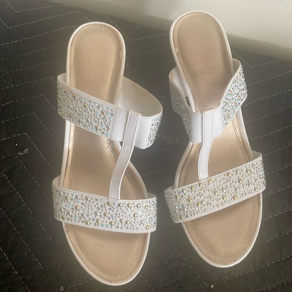 Crystal White Wedges